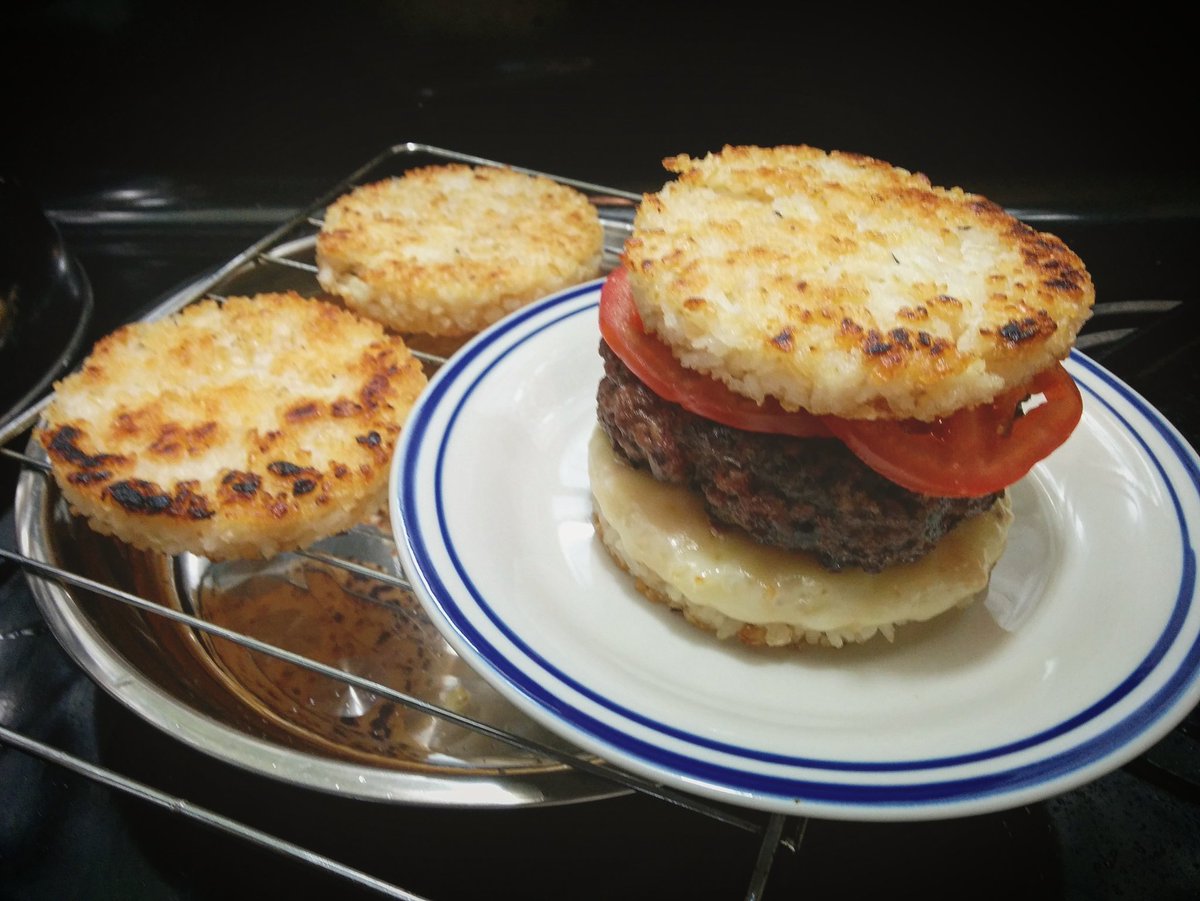 foodiePrints's tweet photo. @ALL_CAPS @mrchan how are we supposed to describe these? https://t.co/N4KsuFnWQ5