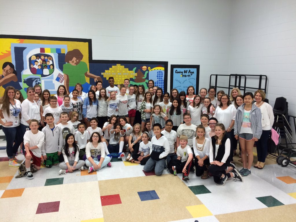 MissTatePSM's tweet photo. PSMS 6th graders wear white for Reat! 

#Love #Kindness #MoreAlikeThanDifferent #MakeARipple #ChangeTheWorld https://t.co/9nCuO1Yk20