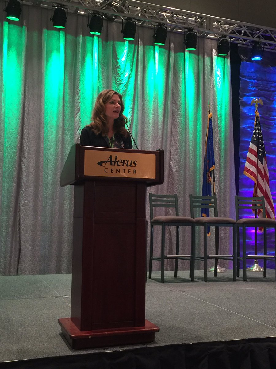 GlobalNoDak's tweet photo. Sara kicking off the NDTOURISM lunch #graND16 https://t.co/msaD5to0aB