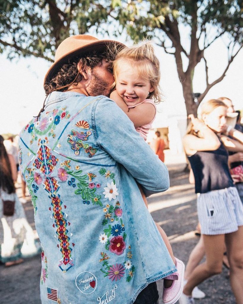 bluesfestival ✨ byron bay🌸

Lifeisbetterwitoutshoes 🌍🍃
#masamor #hippiechic #gypsy #bluesfest #byronbay #livesimple