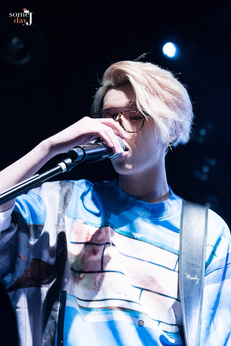 somedayjae's tweet photo. 160406 벅스TV Special Live Vol.15 : Sing me to the moon 🌛 #DAY6 #데이식스 #놓아놓아놓아 #제이 #Jae https://t.co/UkSlwAIcyz