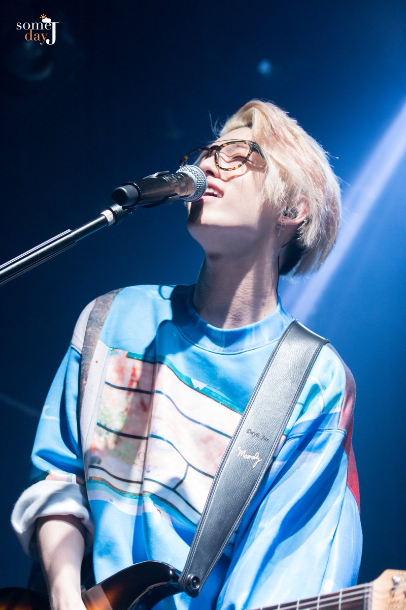 somedayjae's tweet photo. 160406 벅스TV Special Live Vol.15 : Sing me to the moon 🌛 #DAY6 #데이식스 #놓아놓아놓아 #제이 #Jae https://t.co/UkSlwAIcyz