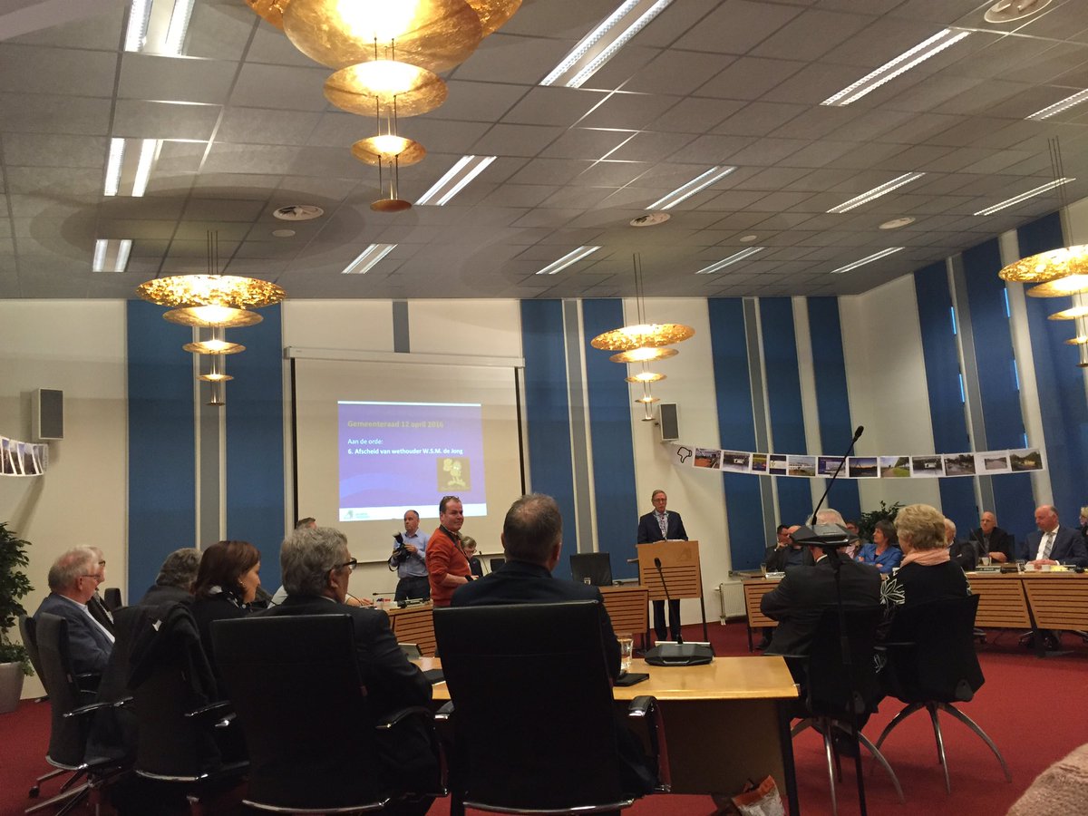 robdejong78's tweet photo. Wethouder @WimdeJong15 neemt afscheid van de gemeenteraad. Trots op m'n vader! https://t.co/fFG6LpNhV8