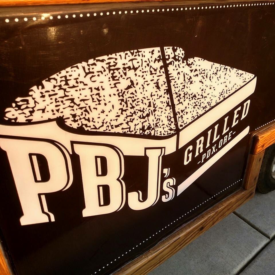 It's national #GrilledCheese Day! <a href="/GrildChzGrill/">Former Grilled Cheese Bus of Portland</a> and <a href="/pbjsgrilledcom/">pbjsgrilled.com</a> I am looking at you! #FoodCarts #Portland