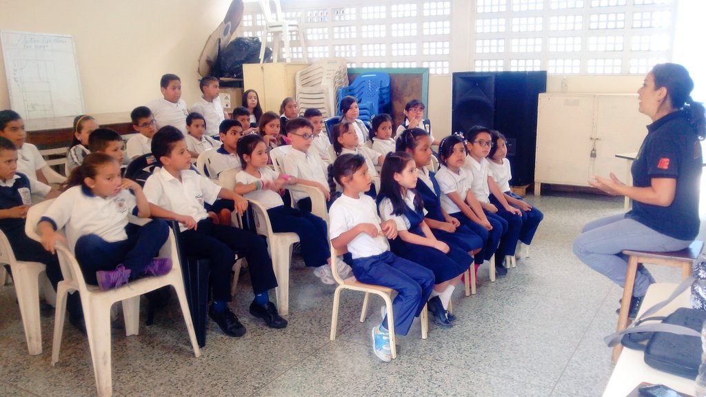 MedinaMYRO's tweet photo. @ebdrlrp @SilvaEleazarL @MunicipioSC @PDESanCristobal @PdeOrientacion Charla con Vocer@s sobre la LOPNNA sus 16 años https://t.co/DNvumcMwZM