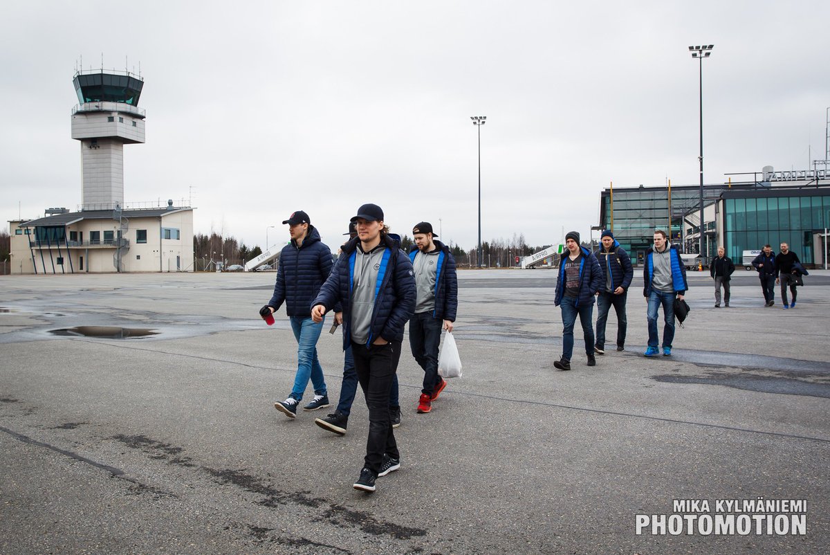 mkylmaniemi's tweet photo. On saturday, @Bonsa47 walked to the plane like a boss. I guess today he'll do the same. #LetsGetReadyForFinals https://t.co/A0ErBsGOUJ