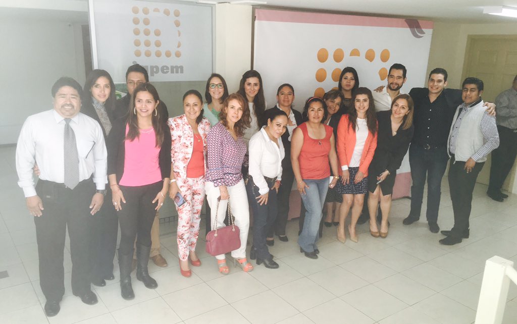 Anaamunizneyra's tweet photo. Con mis compañeros síndicos y síndicas del Valle de Toluca! @iapem #SanMateoAtenco @MauricioTexcoco https://t.co/YdDNPhkPbl