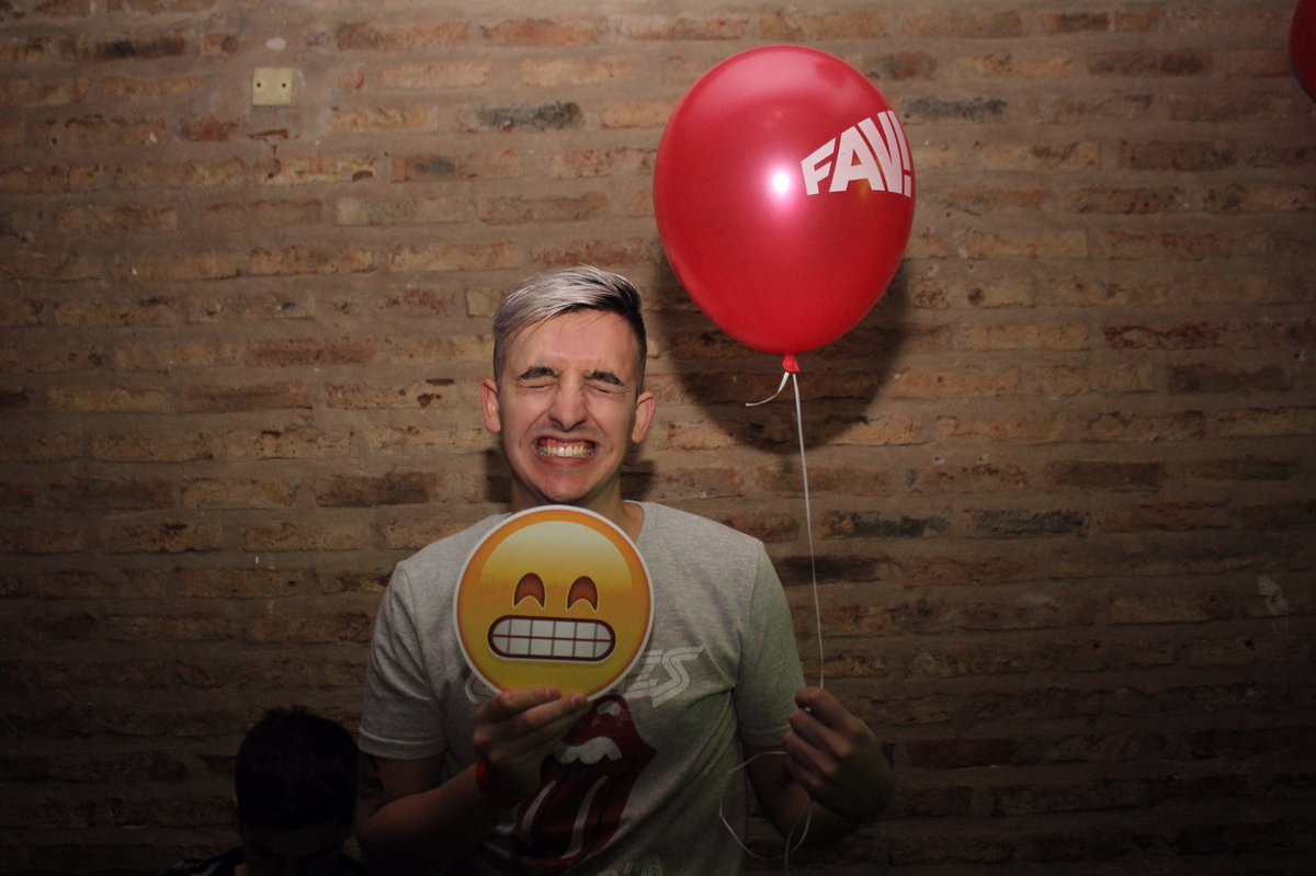 Twiceyoublink's tweet photo. Ya podés ver las fotos del #FAVMeetUp en nuestra fanpage! 😜📸 ➤ https://t.co/hlZKhmNO52 https://t.co/3uJFsOaOtI