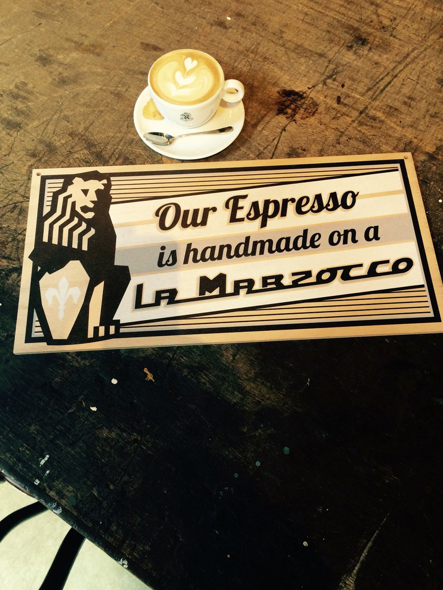 Handmade #espresso at Robbies Cafe Den-Bosch...#linealove