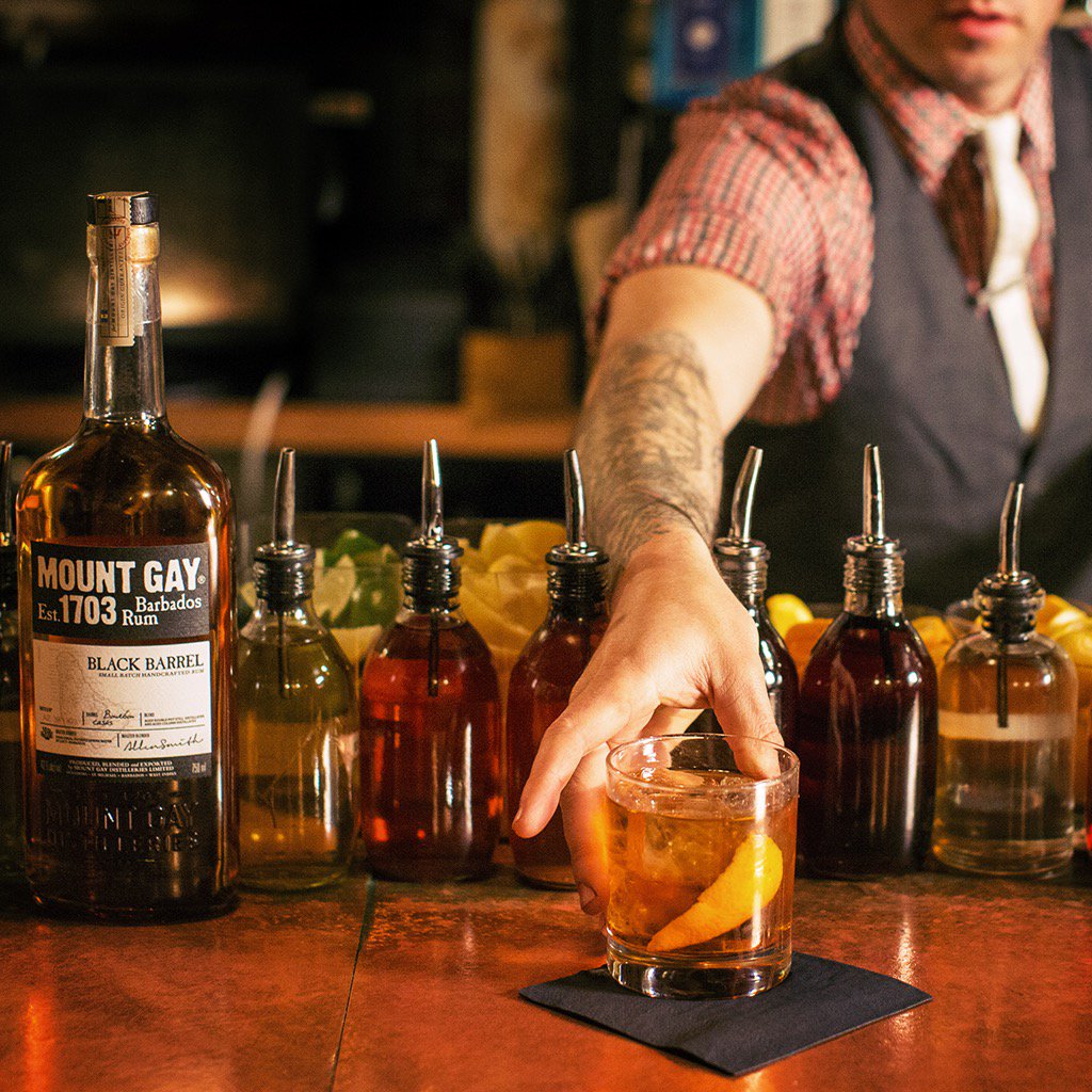 mountgayrum's tweet photo. Bathtub Gin NYC's Jeffrey gifts us with a Harrison’s Cave. #MountGay #BlackBarrel https://t.co/4NPykucQLl