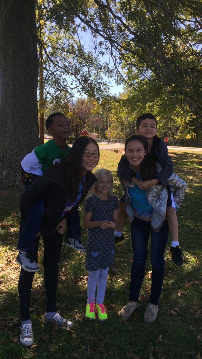 IHServes's tweet photo. CC goes to Ft. Knox for an annual service project. What state is FtKn in? Tweet answ @ihserves by 9pm win a $10 card https://t.co/Qg5FXmlEIr