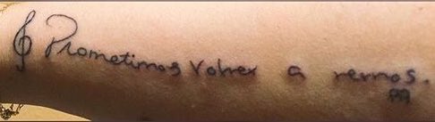 marta_san_gar's tweet photo. @pabloalboran ✋🏻 #PrometimosVolverAVernos no se me olvida la promesa ni cada recuerdo que lleva detrás... https://t.co/pOW4CArnOz