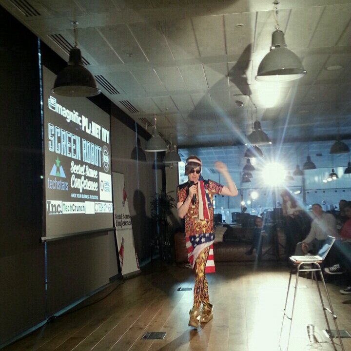 BogdanMaran's tweet photo. @VincentDignan talk @wework #Morgate
https://t.co/WgnCgfAeWj https://t.co/5Ydx3vt5K3
