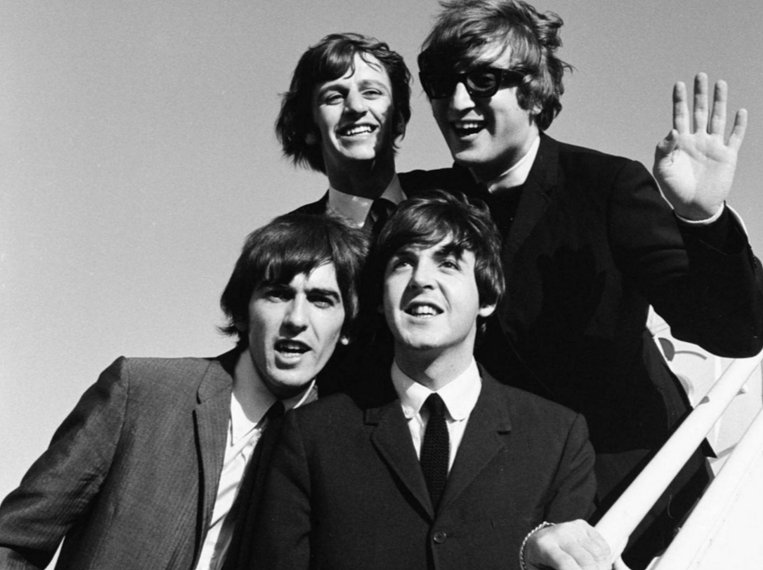 RSonoraFM's tweet photo. #DiscómetroMundial #DatoRS
Cuatro asteroides en el espacio fueron nombrados Paul, Jhon, George y Ringo. https://t.co/1ATP2hCVKJ