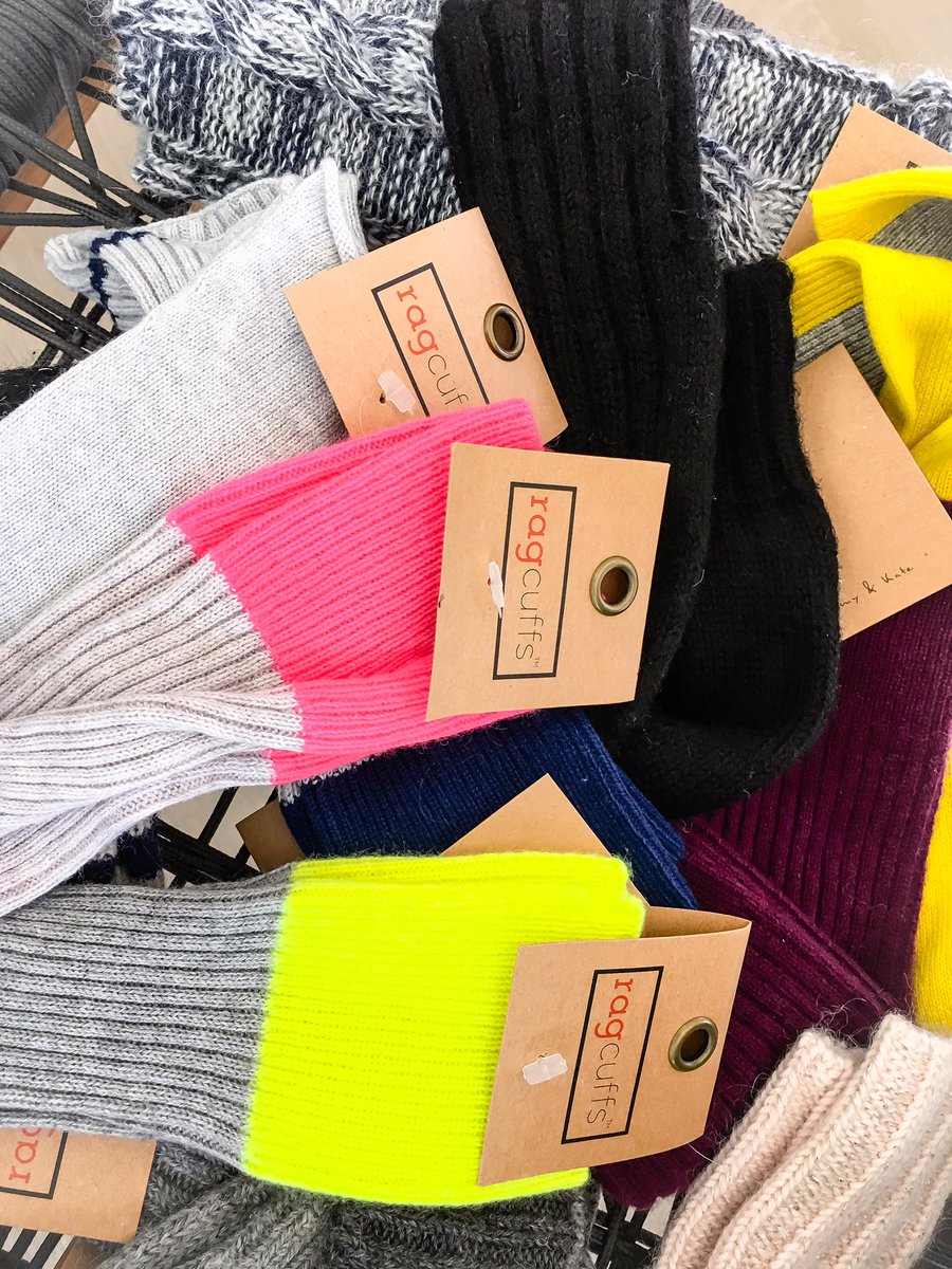 SarahMGellar's tweet photo. Omg my new obsession..now I can stay warm...type...and drink my coffee #ragcuffs https://t.co/MkYFfCyxHx