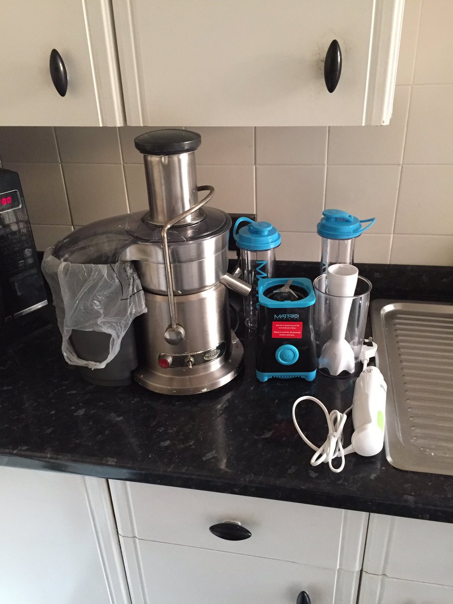 harvey1bennett's tweet photo. Let's give this juicing thing a go!!! #GetFit #JamesVale #SuperJuice https://t.co/gsJ3en4LCn
