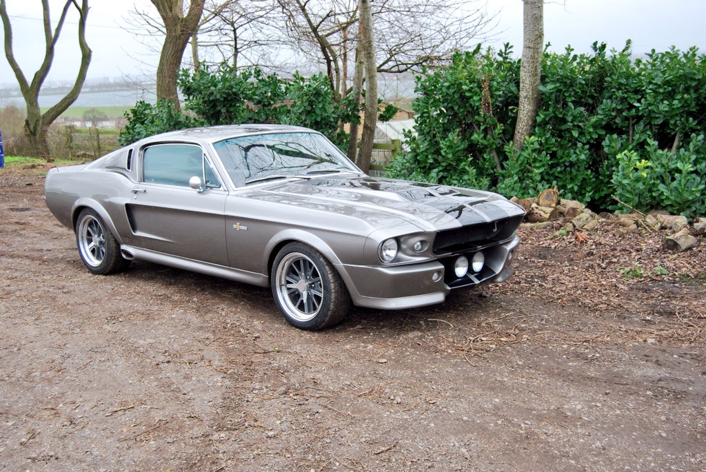 UniqueAmerican1's tweet photo. Some shots of the Eleanor before it left for Paris . #eleanor #mustang #shelby #uniquecustoms #london https://t.co/C0cWuNUKFR