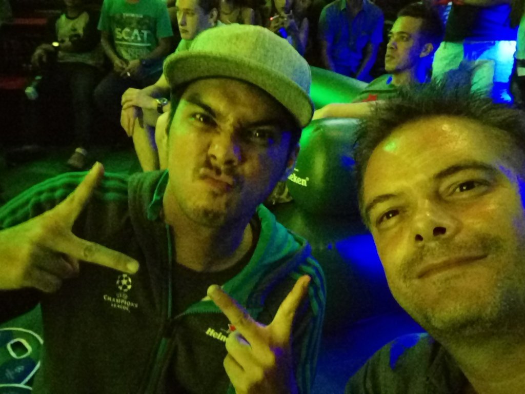 jasperbouman's tweet photo. Great night! @EasternPromise @HeinekenID  #sanbiro #ChampionTheMatch https://t.co/poxwba2wDR