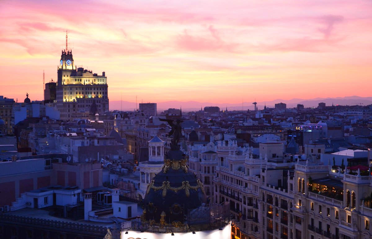 MADhappensBlog's tweet photo. ¿Cómo olvidarnos de la azotea por excelencia de Madrid? Descubre el Círculo de Bellas Artes. https://t.co/k94IVZs5Pr https://t.co/t48gxqqges