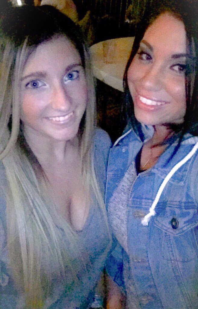 MsRiz13's tweet photo. @mary_khalil sista from another mista #biffyboo #hotmomcheckin #blondeandabrunette #ineedatan https://t.co/J8Hi4V6yXm