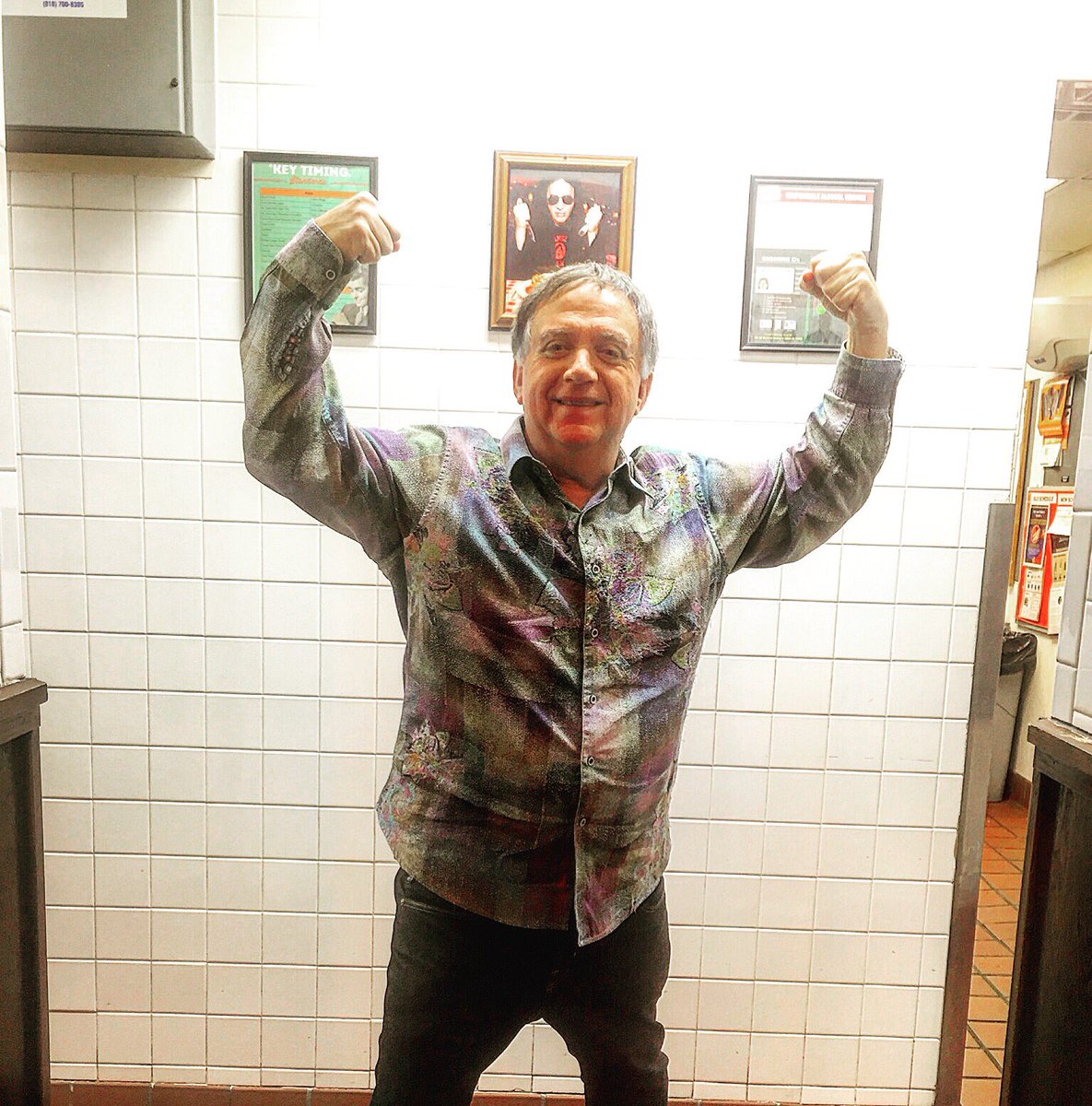 RealRobertEarl's tweet photo. Getting ready to watch @nbc #strong Premieres tomorrow 9pm Congrats to my friend @TheSlyStallone on his new show! https://t.co/ncCXtnTXfI