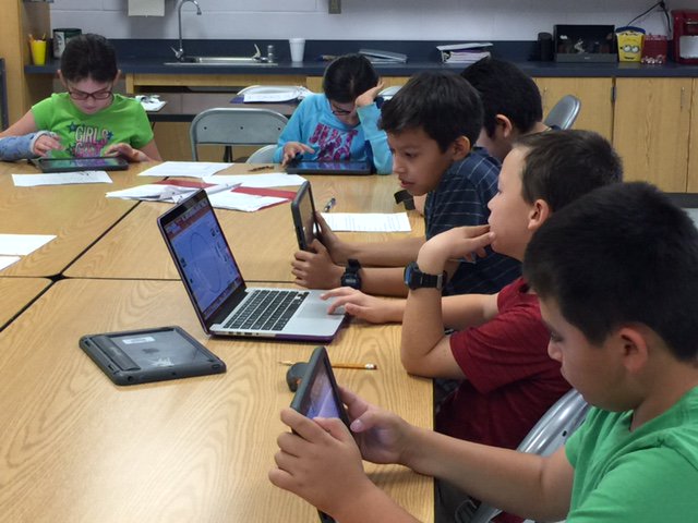 MFISDIT's tweet photo. @HighlandLakesEl  4th Ss seamlessly integrating technology. It's just what they do! @cunningw https://t.co/rZnEF5IEyX