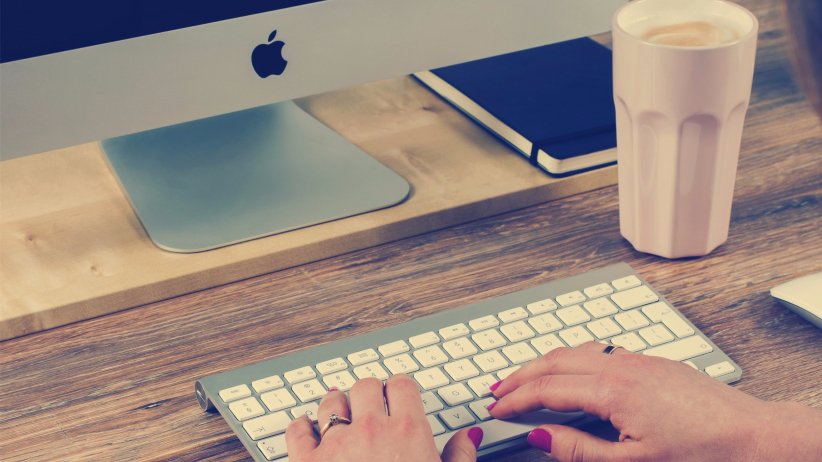 hootsuite's tweet photo. Building a keyword-driven content-marketing strategy is key: https://t.co/Cc596uJSOU on @Entrepreneur https://t.co/TQfAQveJh5