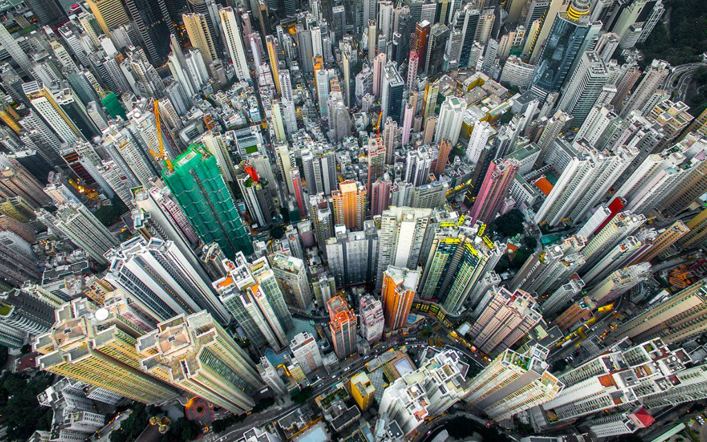 TravelLeisure's tweet photo. This amazing drone photo of Hong Kong will make you want to book a trip: https://t.co/tGeY9bJMNj https://t.co/3kp9q59U8k