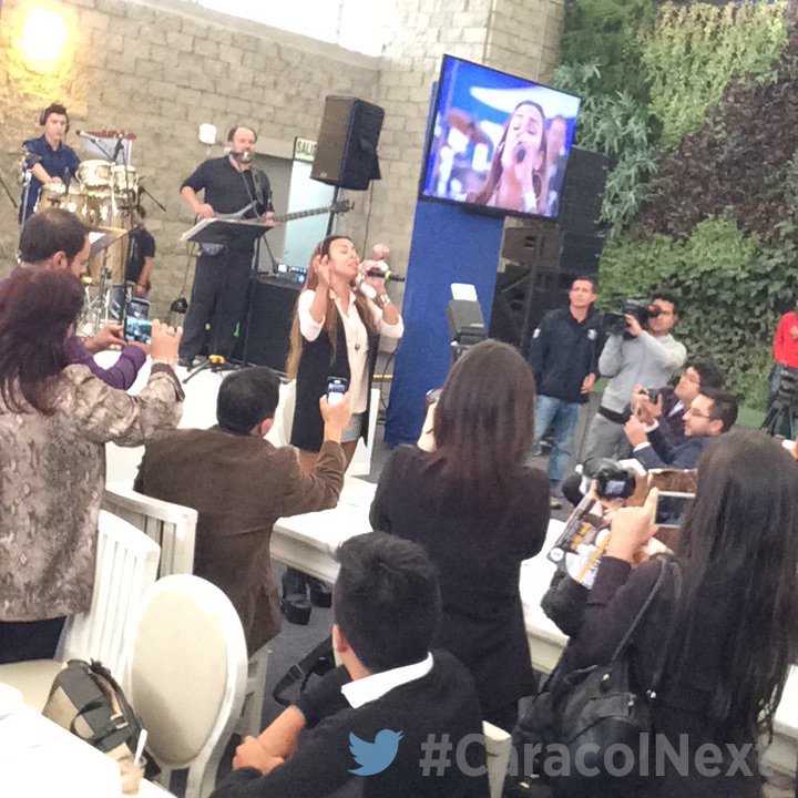 CaracolNext_'s tweet photo. ¡En vivo desde el el cierre del lanzamiento de @CaracolNext_ con @maiamusical ! https://t.co/UslGnwDDF9