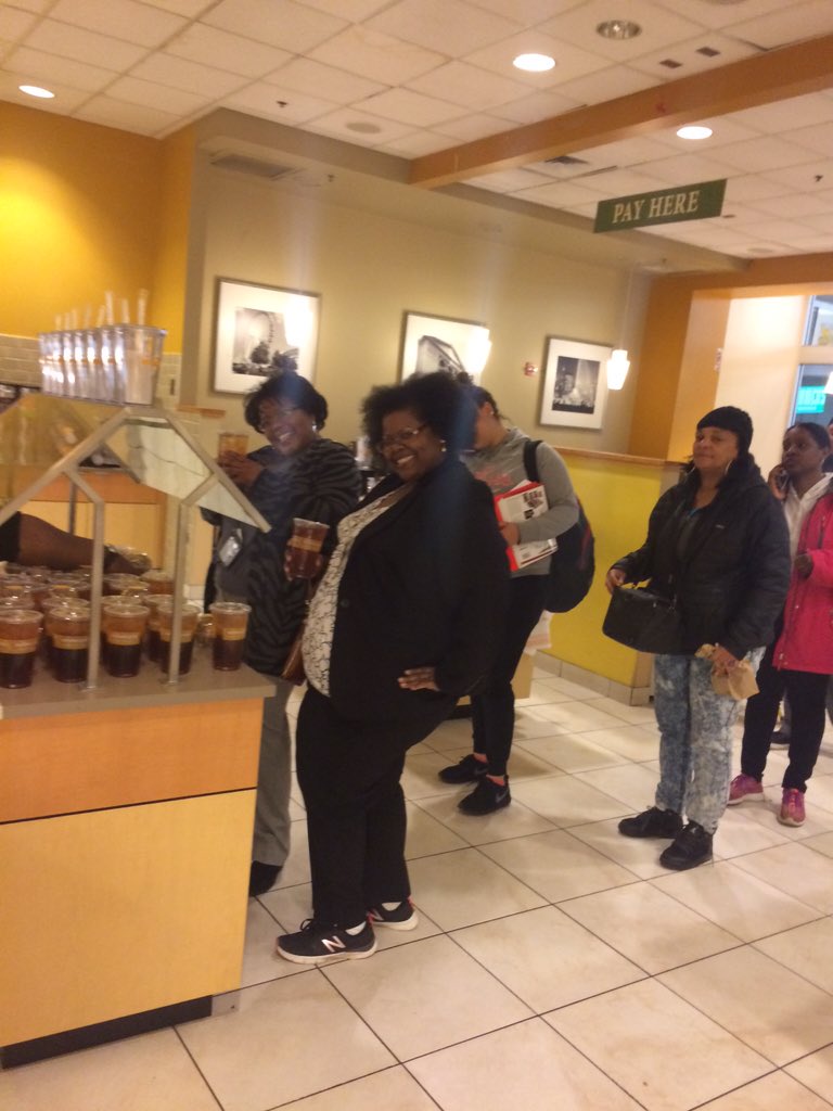 ABP108nState235's tweet photo. Let the free ice tea and coffee begin at  #aubonpain https://t.co/ZIiGqIR9th