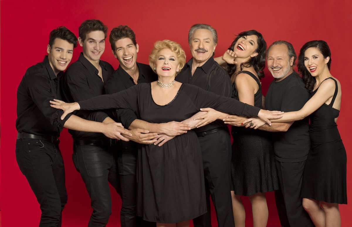 3 días y <a href="/FiMarturano/">Filomena Marturano</a> llega a EL NACIONAL #ClaudiaLapacó <a href="/AntonioGrimau/">Antonio Grimau</a> y gran elenco! Ya se colocó la marquesina!