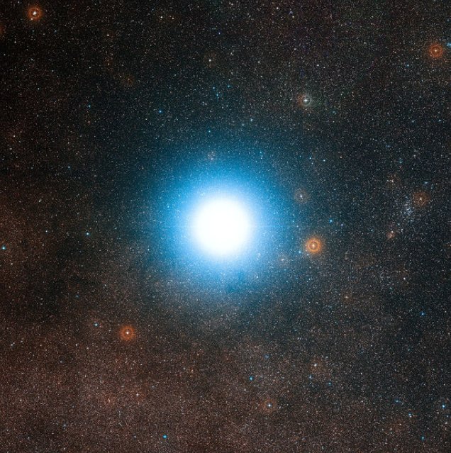 Jess_Lange's tweet photo. Stephen Hawking's project #Starshot; looking for intelligent life in space - how cool! https://t.co/fG1mKsG9HA https://t.co/s0YFTePekN