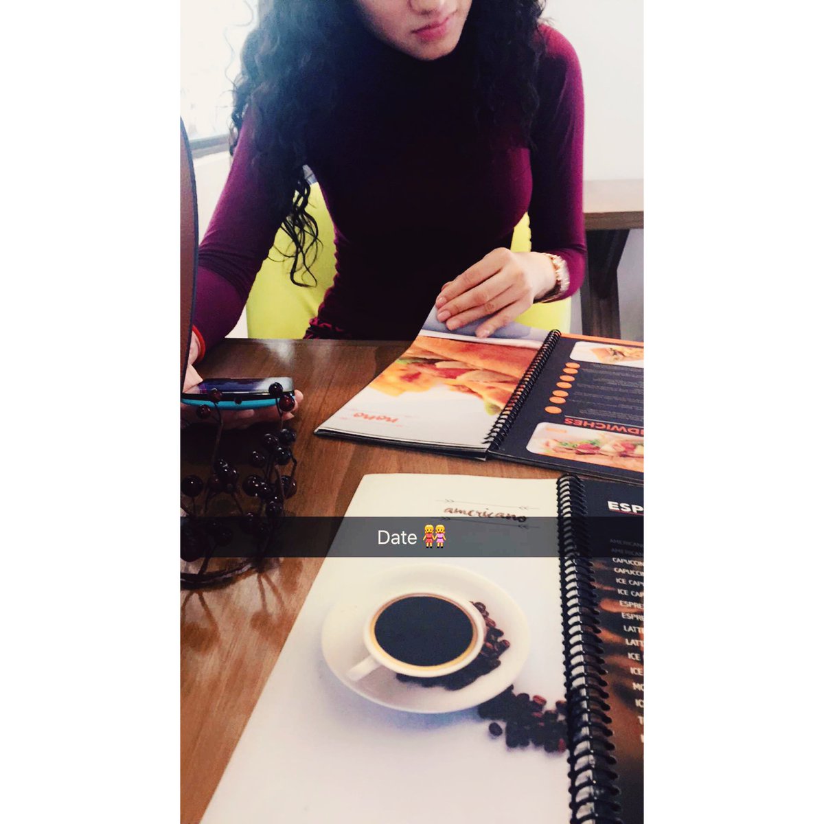 IrissaenzG's tweet photo. 👭 #datew/her @7SoniaPL2 https://t.co/lbtYHvW1gi