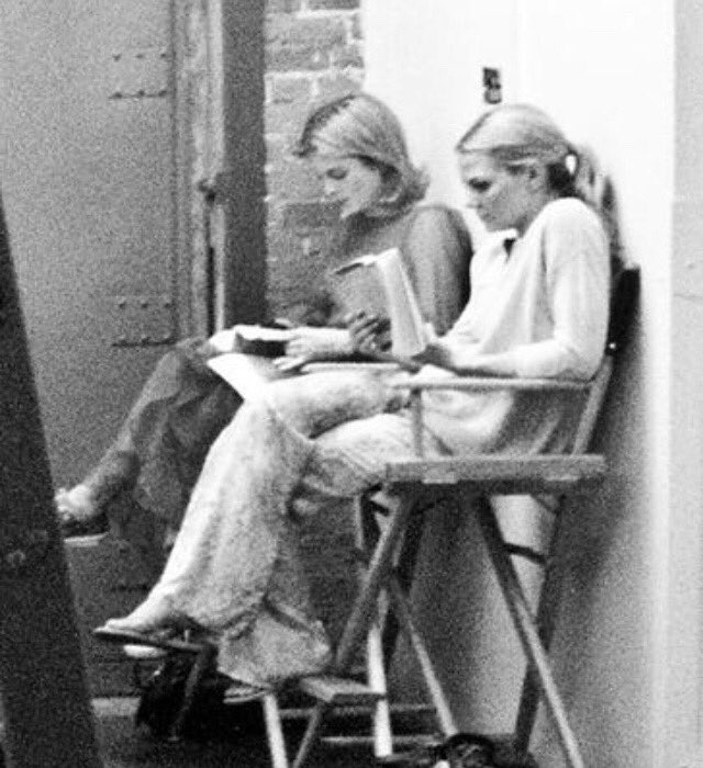 Happy birthday Mozza!! 👀📚💕