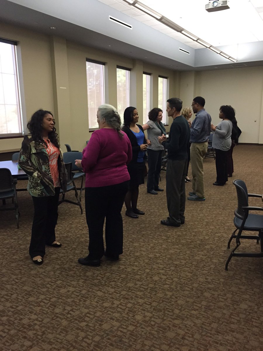 suzporter's tweet photo. @MetroSchools instructional coaches reflecting on designing HQ instruction. @tdwigg @krhenderson1 #mnpsic https://t.co/2XoWEsMzvy