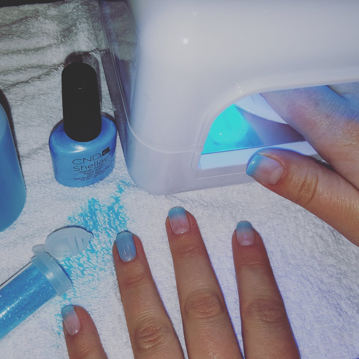 nagelsdchem's tweet photo. #Beautiful #babyblue #naturalnails with #CND #azurewish #clearlypink #negligee  #nagels #doetinchem https://t.co/IZV1GItmWI