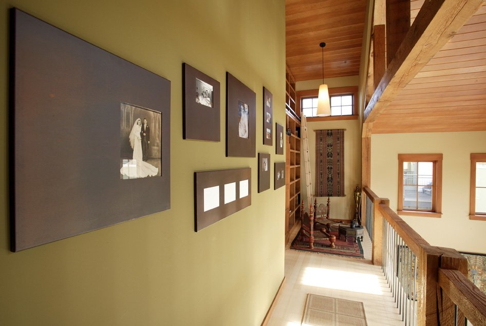 TreeLineHomes's tweet photo. These features are what make custom homes really worth it! Could you see yourself having a bookshelf like this one? https://t.co/dALXS93dlC