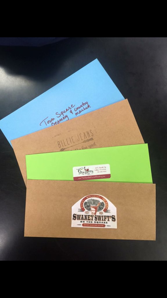 hawkrocknroll's tweet photo. Be entered in a drawing 2 win $100 in gift cards just by liking or sharing 1 of our posts!!!! 💸💸 https://t.co/43LogC8ED7