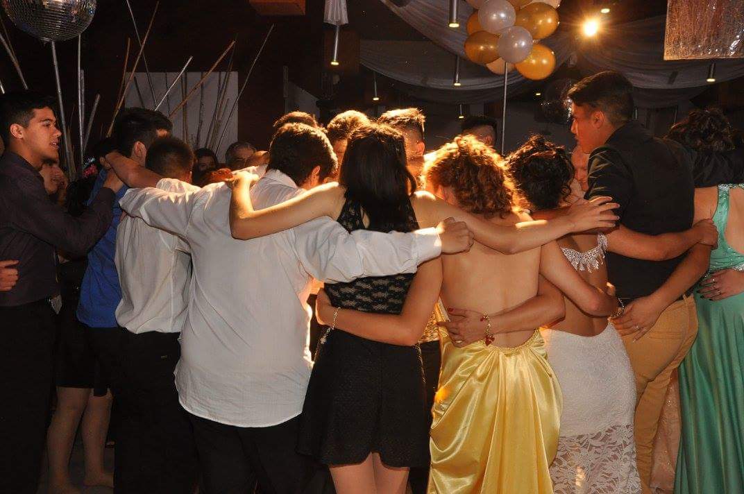Ramiroled_'s tweet photo. Cada dia que pasa los extraño mas...#6toNaturales #Promo15 #LaH15torica https://t.co/5Ky3JxYHAH