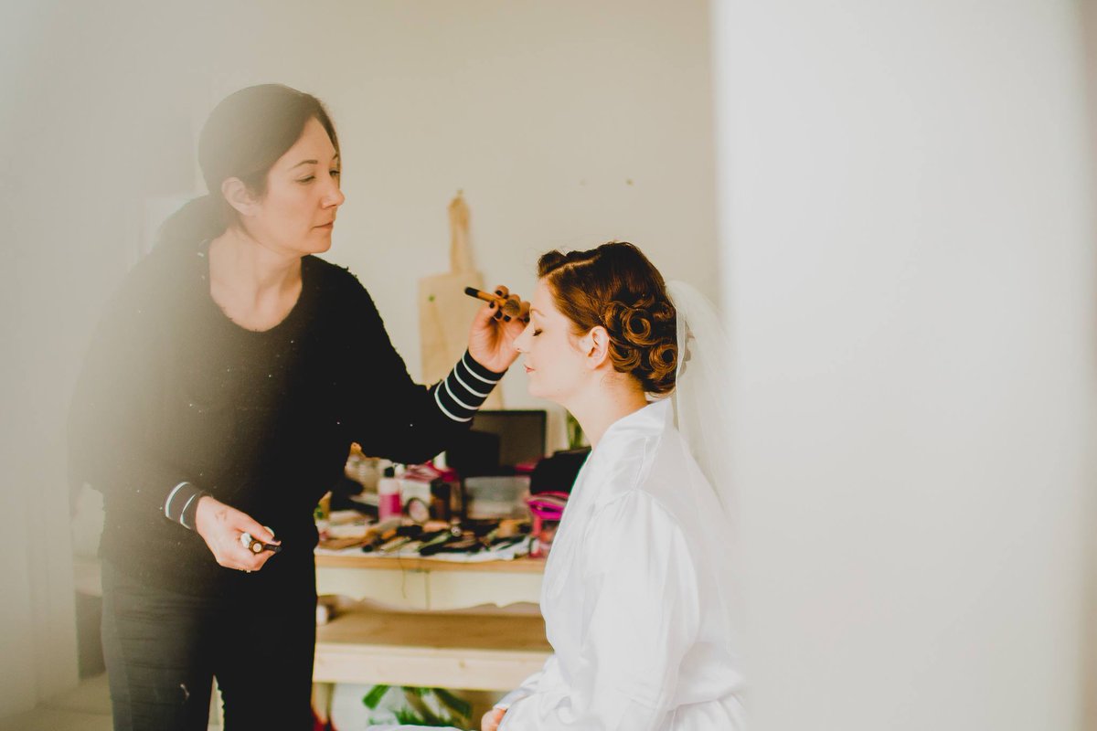 #Thankyou Abby for showing us a sneak peek of your #bigday!
#Wednesday #makeup
on.fb.me/1SpynMi