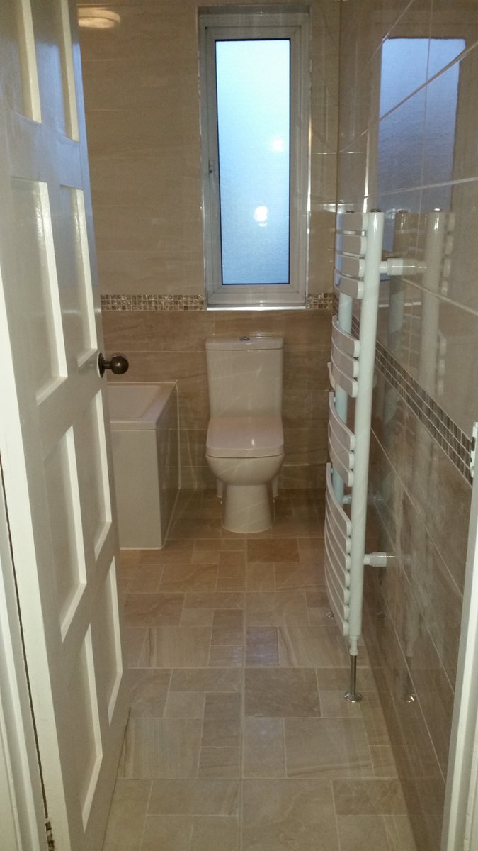 smltiling's tweet image. Heres another bathroom completed this year. Thanks to @TileAndBathCo @GazzMorgan85 @parry55 for supplying the tiles.