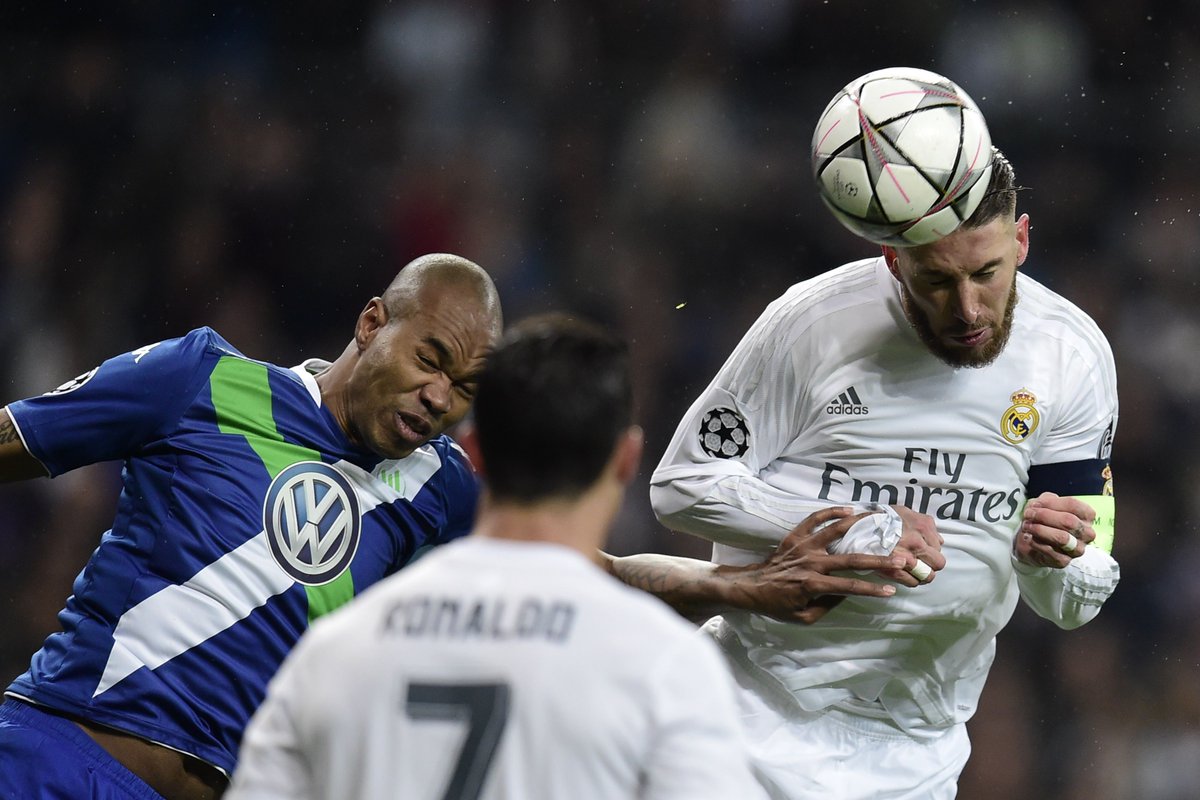 #LiveBolanet FT: Real Madrid 3-0 Wolfsburg (15' 17' 76' Ronaldo) (Agg: 3-2) | Possessions: 57%-43% | Shots: 15-9