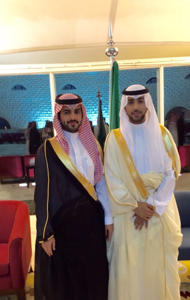 اسأل الله العظيم ان يوفق عريسنا عبدالإله المهنا ويسعدهم ويجمع بينهم على خير ،، الف الف مبروك