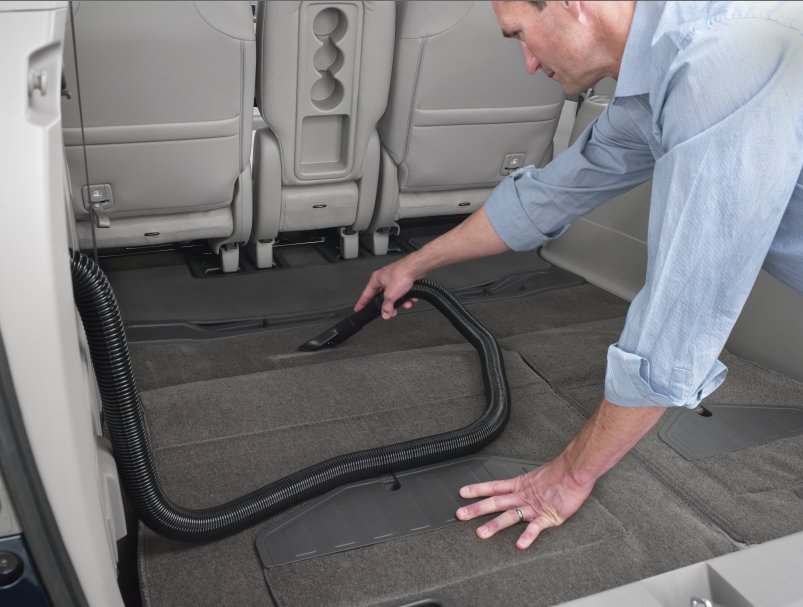 Catering to those who have kids, our #Honda Odyssey Touring has a built-in HondaVAC™ to clean up any mess! #family