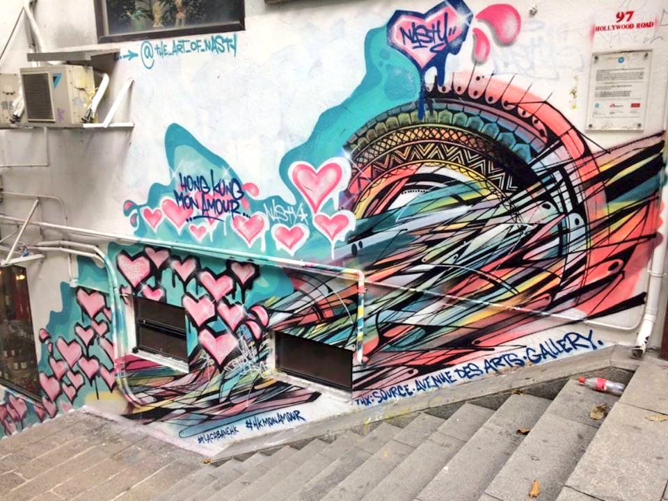ARebelsBrush's tweet photo. From Hong Kong island! 💕💕💕 #StreetArt #TheRebelsBrush #Hearts #Love https://t.co/qjUYasMneK