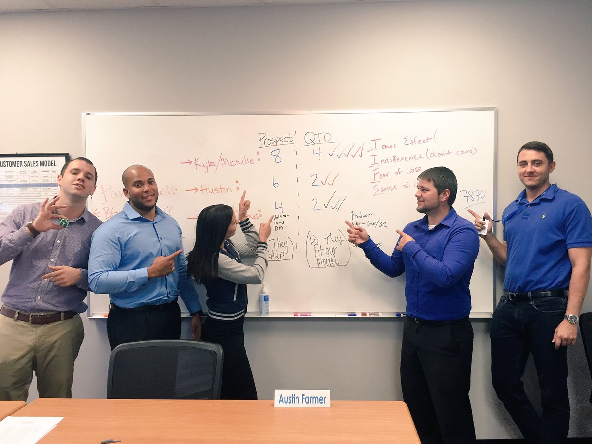 Michelleeee_BG's tweet photo. New hires and we just exceeded our goal again ! Great day https://t.co/AjG9F1BicX