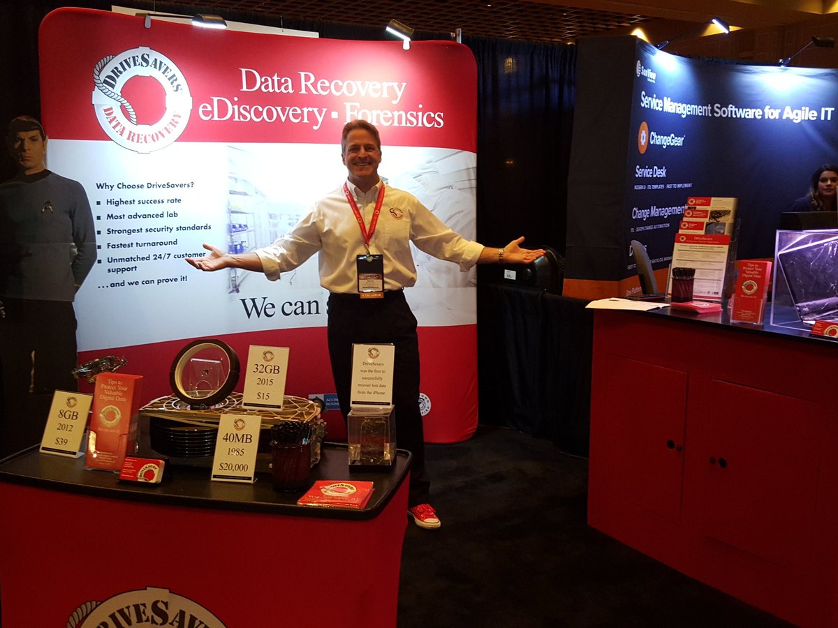 ReneNovoa58's tweet image. #HDIConf  #teamt @drivesavers #makingconnection #sharingthelove come by #win #ipad