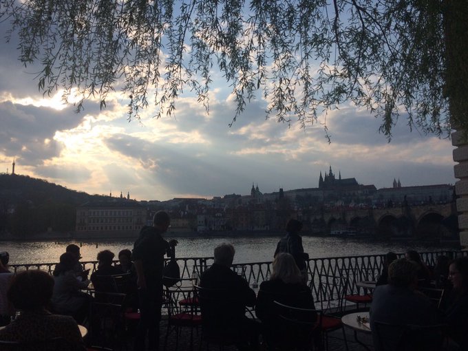 Primavera in Praga. https://t.co/egpr6UkDEZ<a href="/tag/snapchat"class="tags"><span>#snapchat</span></a>