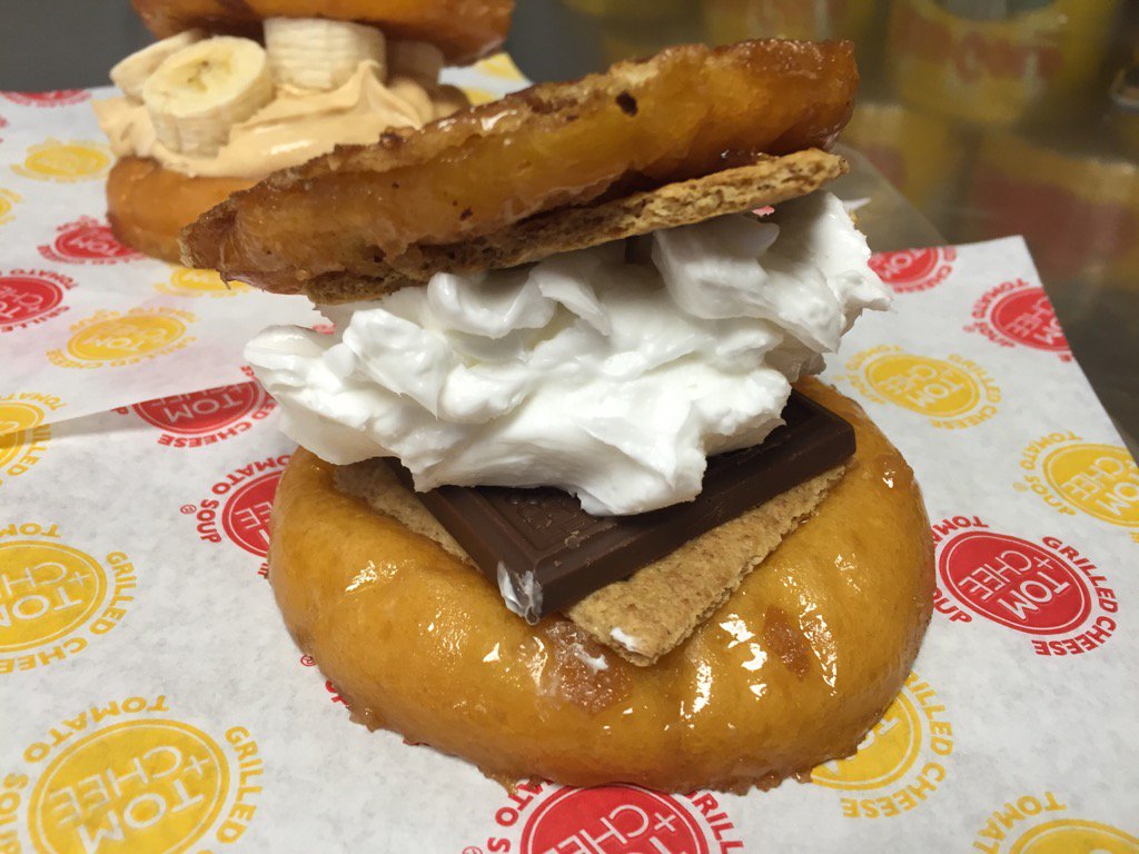 I'll eat this too. Tom and Chee