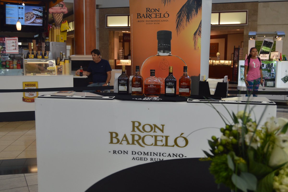 RonbarceloUsa's tweet photo. Ron Barceló proudly sponsored the Social Thursday event! https://t.co/PDXCOg1jNy